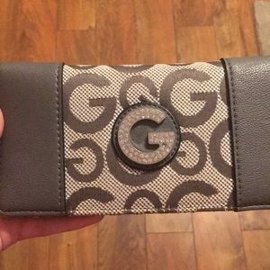 Used Guess wallet